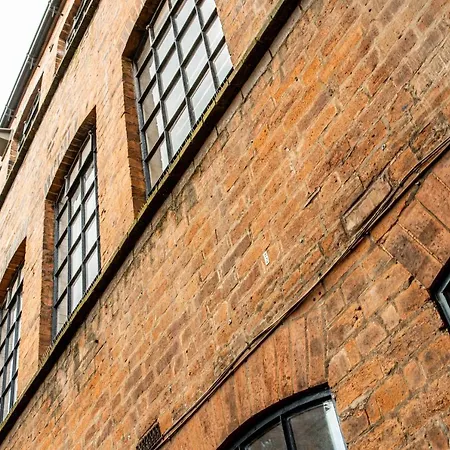 Dom wakacyjny Vip - 2 Bedroom Grade 2 Luxury Industrial House With Log Burning Fire & Electric Blinds In The Heart Of The Jq Birmingham