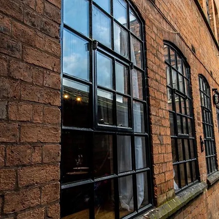 Dom wakacyjny Vip - 2 Bedroom Grade 2 Luxury Industrial House With Log Burning Fire & Electric Blinds In The Heart Of The Jq *