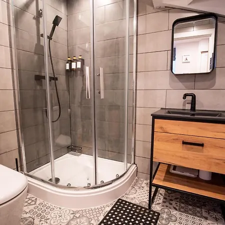 Dom wakacyjny Vip - 2 Bedroom Grade 2 Luxury Industrial House With Log Burning Fire & Electric Blinds In The Heart Of The Jq *