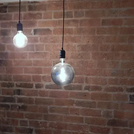 Dom wakacyjny Vip - 2 Bedroom Grade 2 Luxury Industrial House With Log Burning Fire & Electric Blinds In The Heart Of The Jq